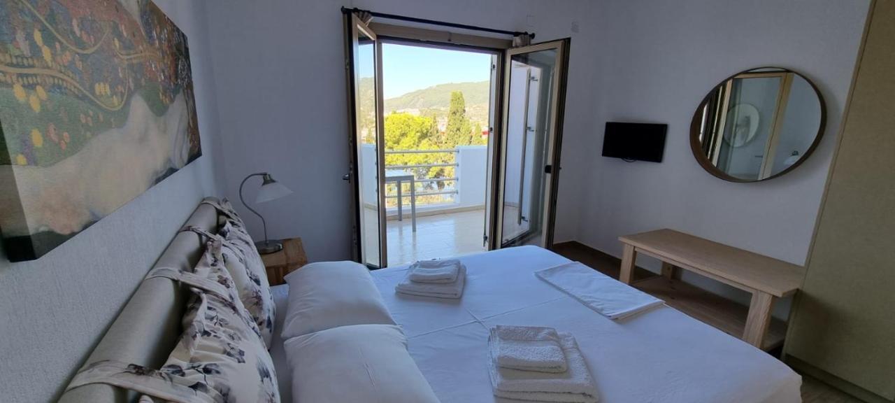 Skiathos Lagoterra Apartments ภายนอก รูปภาพ